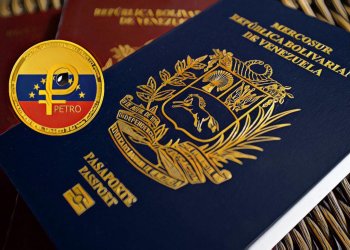 委內瑞拉政府強制人民以「石油幣」支付護照費用