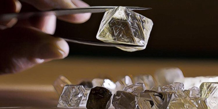 russian-diamond-group-signs-onto-de-beers-blockchain-tracking-program-1 | 動區動趨-最具影響力的區塊鏈新聞媒體 打擊血鑽石,俄羅斯鑽石業巨頭 Alrosa 加入同業戴比爾斯的區塊鏈溯源平台