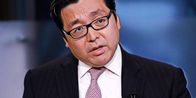 知名華爾街分析師Tom Lee “修正” 年底比特幣預測：「從$25,000調降至$15,000。」