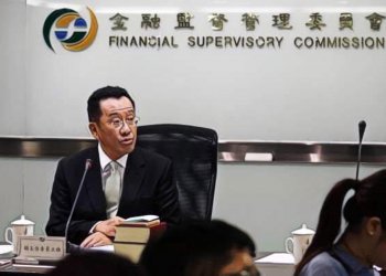 擔心成為洗錢、詐騙管道，金管會要求便利商店買比特幣要落實「錢包實名制」