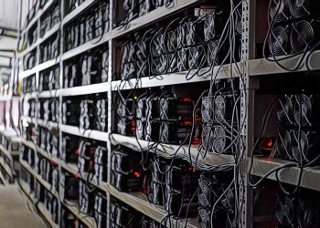 桃園一名男子竊「上億元電費」開礦場挖比特幣，不法獲利數千萬，遭警方破獲逮捕