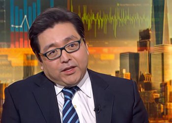 華爾街分析師 Tom Lee：比特幣回歸看漲趨勢，「乾火藥」準備再度進場