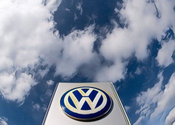 「福斯汽車集團」將利用 IBM 的區塊鏈的技術，追蹤稀有金屬「鈷」的供應鏈