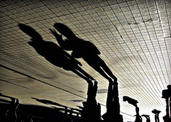 造成 Bitfinex 非法挪用資金的「影子銀行」，兩名背後黑衣人將面臨刑罰