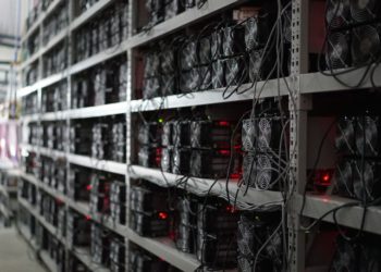 下跌警訊？比特幣挖礦難度今日下滑 16％，創史上第二大降幅