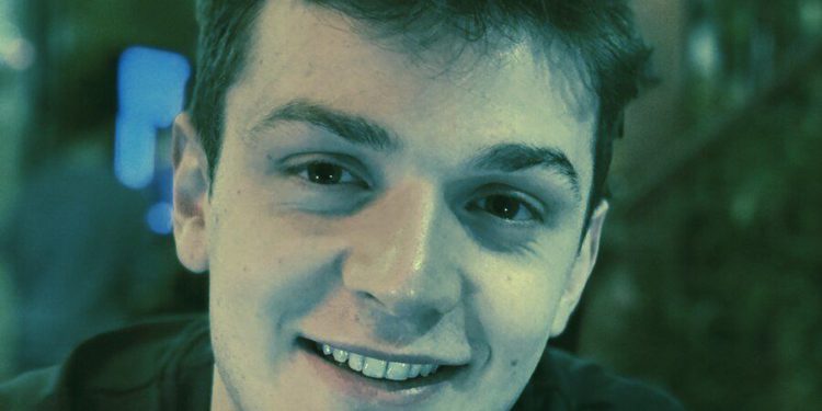 alex | 動區動趨-最具影響力的區塊鏈新聞媒體 超狂創業家「個人ICO」已獲60 萬投資,投資人能對其生活決定作投票,但不會被查嗎?