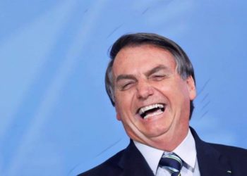 巴西總統關停軍方「區塊鏈槍枝追蹤」計畫，檢調以妨礙軍事為由展開調查