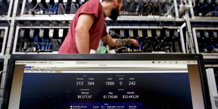 算力拉鋸戰！比特幣減半過後，北美能從中國礦工「崩潰」中受益嗎？