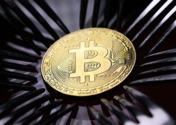 歷史新高！全球5兆美元現金伺機入場，比特幣會像2008年的「白銀」迎來爆發嗎？