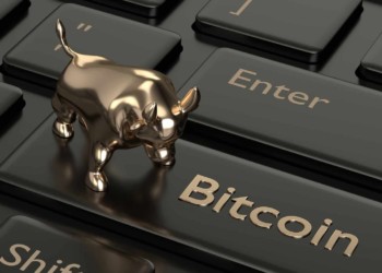 J.P. Morgan 預測美股將反彈47%，PlanB :  比特幣與標普強關聯，或能漲至18,000美元