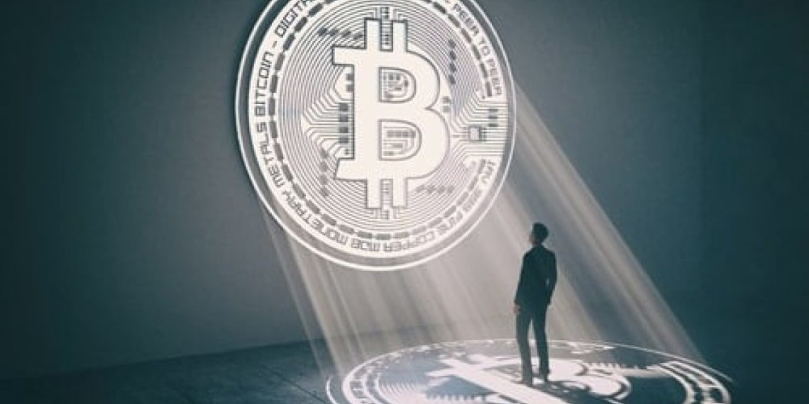 bitcoin1002-min-1280x720 | 動區動趨-最具影響力的區塊鏈新聞媒體 幣市短評|Fed 發布經濟悲觀預測,比特幣剛破萬點又暴跌,分析師:短期上升趨勢已形成