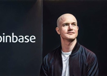 挑戰直接上市！路透社爆料：Coinbase 計畫夾帶 80 億美元估值，準備搶攻美股