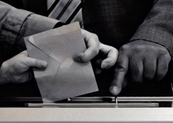 DeFi 中心化危機？Curve CEO 掌控71%治理投票權：本想抵銷 YFI 過半權重，我反應過度了