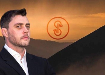 YFI 創辦人 Andrew Cronje