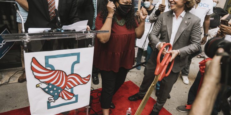 | 動區動趨-最具影響力的區塊鏈新聞媒體 EOS集體訴訟|美國總統候選人 Brock Pierce 競選會「遭遞法院傳票」涉嫌證券詐欺