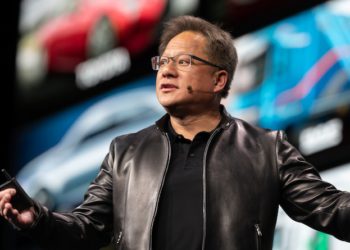 NVIDIA拒交董事會文件，遭控：隱瞞10億礦卡銷售外，趁勢倒貨1.47億持股