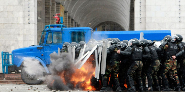 中亞｜吉爾吉斯爆發政變，央行：全國中斷 SWIFT 服務，防止資本外流