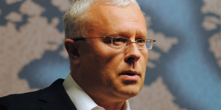 | 動區動趨-最具影響力的區塊鏈新聞媒體 英國《獨立報》老闆:DeFi 是革命機會!挪用資金、協助洗錢…銀行早腐敗不堪