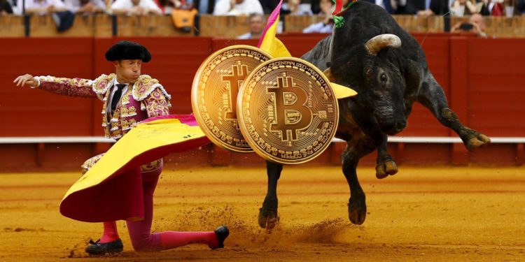 Bitcoin-Bull-e1535554104614 | 動區動趨-最具影響力的區塊鏈新聞媒體 幣市短評|星展加持,比特幣突破今年最高點達13,850;eToro分析師:投資人放眼2萬點