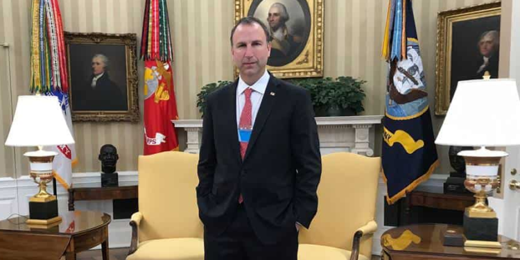 驚爆！Ripple董事、川普親信涉「網路跟蹤、騷擾」遭 FBI 逮補，受害者：如惡魔一般恐怖