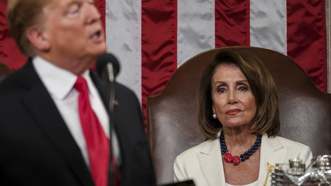 Source: Doug Mills, The New York Times via AP, Pool | 動區動趨-最具影響力的區塊鏈新聞媒體 美國總統大選日在即!川普選前想通過「新紓困案」,裴洛西:除非週二前達成共識