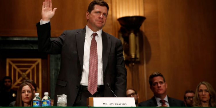 Jay Clayton Source Jonathan Ernst, REUTERS | 動區動趨-最具影響力的區塊鏈新聞媒體 美國 SEC 主席克萊頓「今年底」卸任,強調任期間「罰款收入」超過 140 億美元