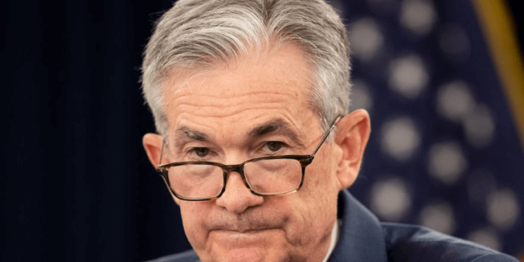Jerome Powell | Source: Manuel Balce Ceneta, AP Photo | 動區動趨-最具影響力的區塊鏈新聞媒體 2.7 兆印鈔王|FED主席鮑爾登富比世「幣市年度風雲人物」,向今年BTC最大推手致敬