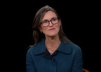 方舟投資｜女股神凱薩琳・伍德：會有更多科技企業「買進比特幣」做公司儲備