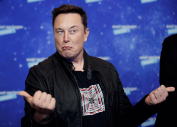 上市公司買幣危險！馬斯克回應「特斯拉買比特幣」：但傻子才只持法幣