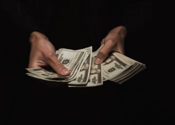 美國課稅NFT？CNBC警告：NFT交易或被「扒兩層皮」，以太幣也要抽資本利得稅