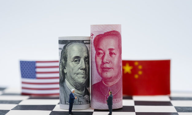 usa-dollar-china-yuan-banknote-with-flags-chess-table-its-is-symbol-tariff-trade-war-crisis_50039-735 | 動區動趨-最具影響力的區塊鏈新聞媒體 CBDC | 數位美元平台傳最快七月問世!中國六大國有銀開始推廣「數位人民幣錢包」