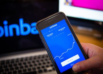 比特幣App霸榜！Robinhood, Coinbase連兩日佔美國 App Store 理財類排行「冠亞軍」