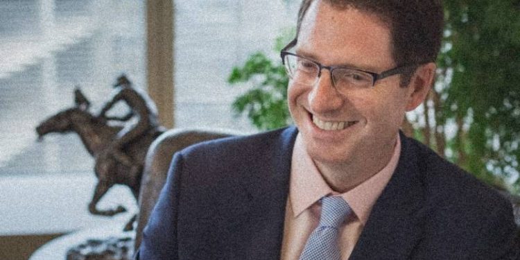 重大人事變動！前 OCC 代理署長出任「幣安美國CEO」；前 CFTC 主席加入 BlockFi 董事會