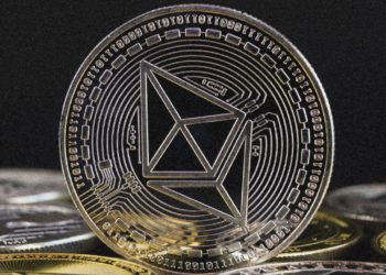 以太幣破 2,700 鎂續刷新高！手續費大降促全網交易活躍；9.3億鎂選擇權週末到期