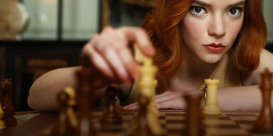 Queens-Gambit-Chess-Scenes-Explained-Anya-Taylor-Joy | 動區動趨-最具影響力的區塊鏈新聞媒體 FTX合作西洋棋冠軍錦標賽!推出《FTX 加密盃》,加碼「10萬美元比特幣」獎金