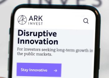 曾精準預測狗幣暴跌，Ark Invest方舟分析師：BTC五年10倍、ETH市場具「破兆」的機會
