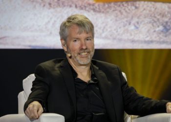 Microstrategy 5億美元已到帳！再宣布將出售「10億美元股票」來加倉；BTC暴漲突破40,000