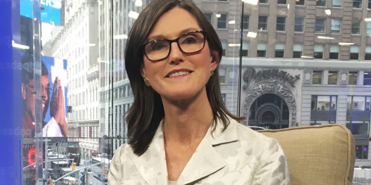 103940889-Photo_Aug_18_1_13_31_PM | 動區動趨-最具影響力的區塊鏈新聞媒體 女股神將推「比特幣ETF」!方舟投資合作 21SHARES、Coinbase,向 SEC 遞交申請