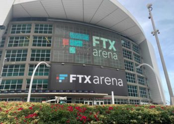 NBA柯瑞也轉發！電競戰隊 “TSM FTX” 冠名影片出爐；熱火隊球場正式掛上 FTX Arena！