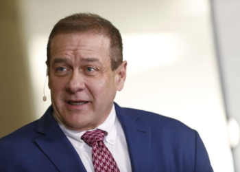 別急著進場比特幣！古根漢投資長：15,000 美元才是 BTC 的底部！