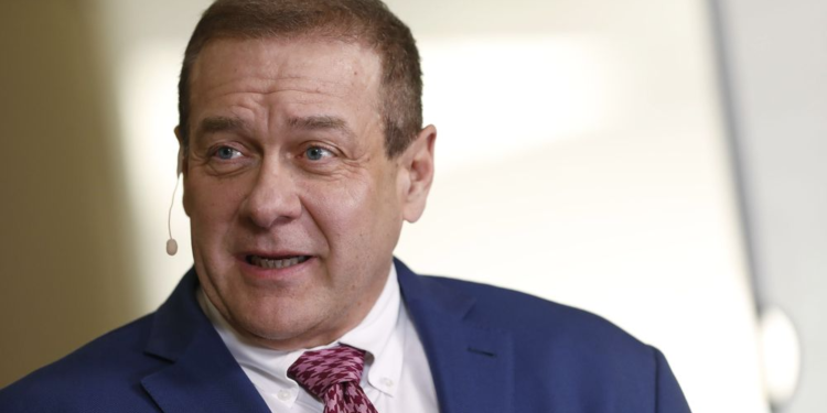 別急著進場比特幣！古根漢投資長：15,000 美元才是 BTC 的底部！