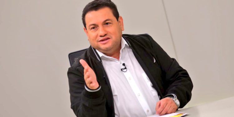 薩爾瓦多政府將用比特幣支付薪水？勞動部長：假的，媒體請自律