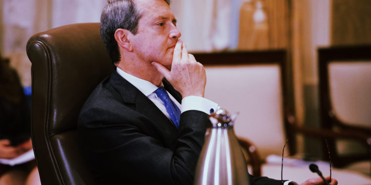 Web_Photo_Editor (1) | 動區動趨-最具影響力的區塊鏈新聞媒體 聯準會官員質疑:勿因一時「狂熱盲從」推動數位美元