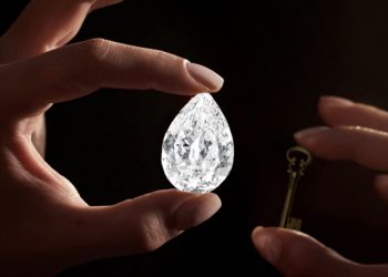 創拍賣史！蘇富比售出無暇101克拉鑽石，收款1,230 萬美元加密貨幣