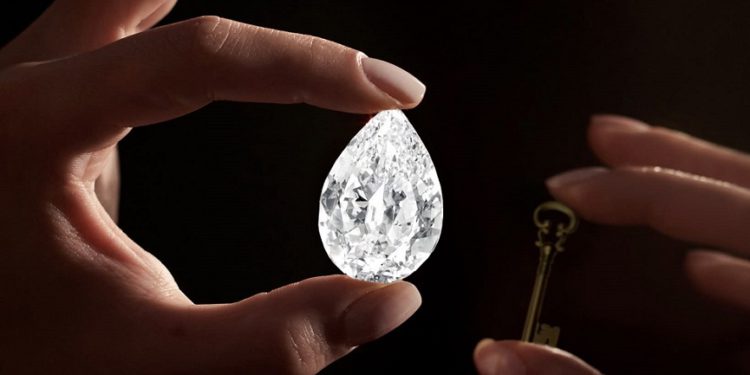 創拍賣史！蘇富比售出無暇101克拉鑽石，收款1,230 萬美元加密貨幣