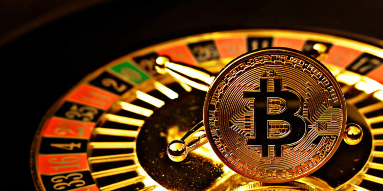 LMAX分析師 : 比特幣有可能「拉回2萬鎂」；鏈上數據 : BTC在易手轉向 HODLER