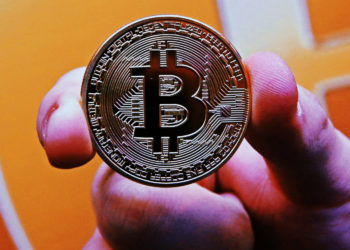 幣市短評｜牛市重啟？比特幣連漲 8 日，能否「續破 5 萬美元」刺激機構進場成關鍵