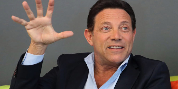 散戶想太多！華爾街之狼 Jordan Belfort：馬斯克「太有錢了」，才不需要操縱市場