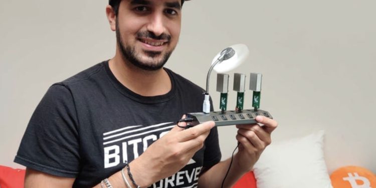 想挖比特幣？抖音用戶用星巴克「免費電力」挖礦，迷你礦機定價875美元