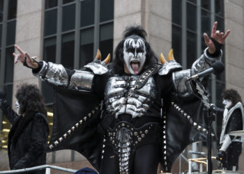 傳奇搖滾樂團 Kiss 貝斯手：我歐印比特幣！堅信「明年初重回6萬美元」